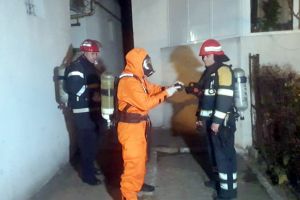 Substanţa misterioasă din cauza căreia a fost evacuat un bloc întreg din oraş