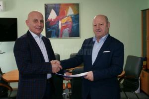 Ilie Boncheş a semnat contractul de finanţare pentru construcţia a 90 de apartamente sociale ...