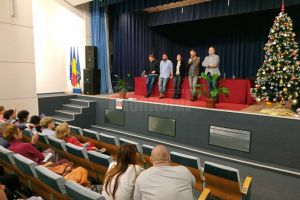 Echipa „România, te iubesc!” a adus, la Suceava, 21 de poveşti de succes cu mesajul ”Ne ...