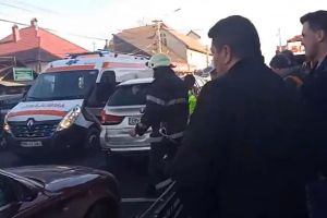 Ambulanţă, implicată într-un accident la Năsăud (VIDEO)