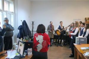 Colindaţi de elevii Liceului „Gh. Marinescu”