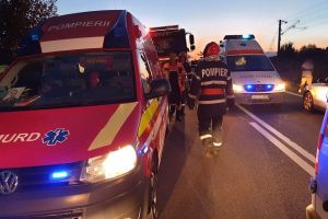 Botoşănean implicat într-un carambol cu trei maşini. O tânără a fost rănită