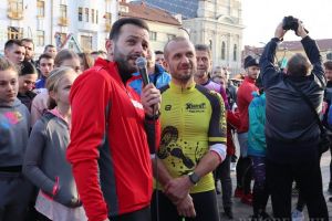 La mişcare cu Mihai Morar: în frunte cu cunoscutul DJ al Radio ZU, zeci de orădeni au alergat 9 kilometri (FOTO / VIDEO)