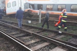BREAKING/ Doua trenuri s-au ciocnit in gara Ploiesti Triaj. La un pas de TRAGEDIE