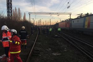 O echipa de investigatie apartinand AGIFER cerceteaza cauzele accidentului de la Ploiesti Triaj   