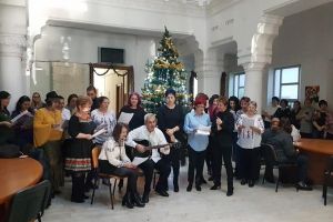 Angajaţii DGASPC Dâmboviţa şi-au colindat colegii şi beneficiarii