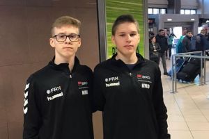 Tinerii handbalisti David Pavlov si George Teodor Stefan, de la HC Dobrogea Sud Constanta, sunt cu echipa nationala la Barcelona 