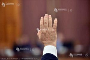 Cameră: Legea societăţilor, modificată; restricţia unei persoane de a fi asociat unic într-o singură firmă, eliminată