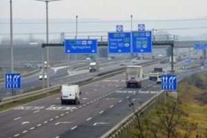 A doua autostradă din Ungaria ajunge până la graniţa cu România