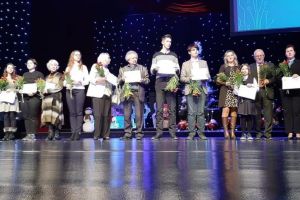 Opt olimpici internaţionali suceveni şi profesorii lor au fost premiaţi de Ministerul Educaţiei