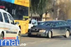 ACUM: Autobuz de la Transport Public implicat într-un accident rutier