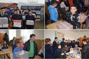 FOTO| „Moşii” cu epoleţi: Elevii militari au oferit cadouri copiilor de la Școala Gimnazială „Mihai Eminescu” Ighiu
