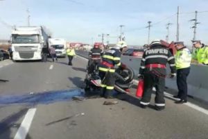 Motociclistul nu a păstrat distanţa