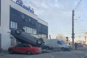 Traficul rutier de pe strada Frunzei, reluat, dar cu restricţii