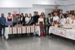 Tradiţiile şi obiceiurile de Crăciun ale minorităţilor – împărtăşite la Casa de Cultură Moldova Nouă