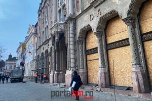 FOTO. Începe renovarea Hotelului Dacia din Satu Mare! A început montarea schelei