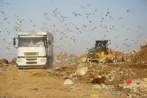 S-a triplat taxa pentru depunerea de deşeuri la groapa de gunoi a Oradiei