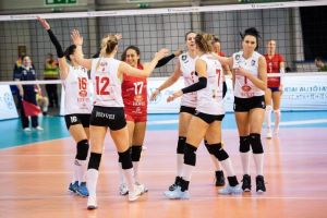 FOTO: Vasas Óbuda Budapesta – Volei Alba Blaj 1-3, în Champions League! Prima victorie pentru campioana României