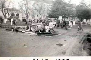 FOTO. Cugirul, la 30 de ani de la Revoluţia din Decembrie 1989. Al doilea oraş liber de regimul comunist, după Timisoara şi al patrulea oraş din România în care au început anifestări împotriva regimului Ceauşescu