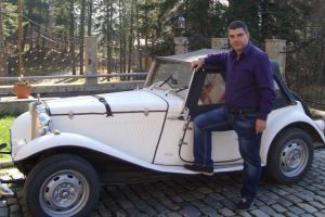 Tableta de vineri: Cornel Mărculescu – Ion Heliade Rădulescu şi saga bustului său din Târgovişte