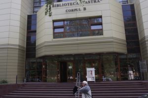 Revoluţia din 1989 comemorată printr-o expoziţie inedită la biblioteca ASTRA