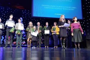 Ministerul Educaţiei a premiat trei proiecte de succes „Școala altfel”, desfăşurate în ...