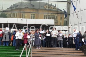 Constanta: Grefieii protesteaza din nou, in fata Palatului de Justitie (galerie foto+video)  
