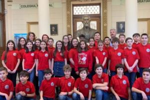 Zâmbete în clopoţelul vacanţei