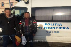 FOTO. Tunisian şi un libian, opriţi de poliţiştii sătmăreni din drumul ilegal spre vestul Europei