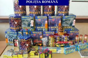 Poliţiştii harghiteni au confiscat 10.000 de articole pirotehnice, comercializate de o femeie din Secuieni