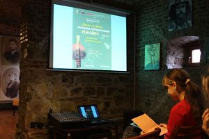 Citeşti şi primeşti o tabletă de la Biblioteca Judeţeană ”George Coşbuc” (FOTO)