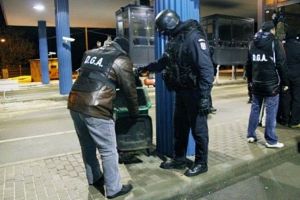 Zeci de poliţişti de frontieră din Satu Mare, scăpaţi de închisoare! Judecătoarea a anulat probele