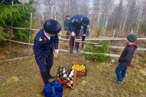 Elevii Colegiului Naţional Militar, implicaţi în campania caritabilă Shoe Box