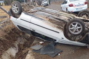 FOTO Accident mortal! Un bărbat s-a răsturnat cu maşina