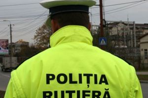 Prins de poliţişti băut şi fără permis, la volan
