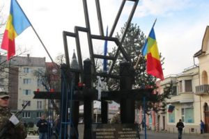 Bugetul SRI, prea sărac pentru o coroană de flori în cinstea Eroilor Revoluţiei?!