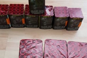 Vindea petarde în Piaţa Trivale