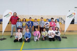 250 de copii din Sântandrei, iniţiaţi în tenis