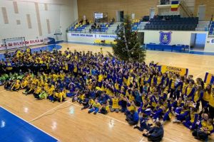 „Bradul de Crăciun Corona”, a strâns în jurul lui aproape 1.000 de sportivi