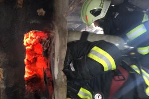Incendiu la o casă de locuit din Drăguşeni
