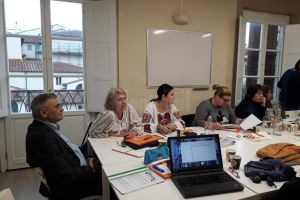 Patru cadre didactice de la Şcoala Gimnazială Nr. ...