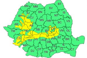 Cod galben de viscol şi strat consistent de zăpadă în zona montană înaltă, inclusiv în Bihor