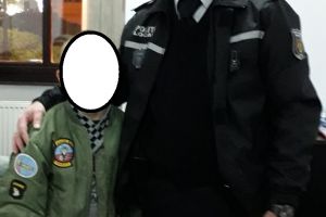 Minor pierdut, găsit de un poliţist local