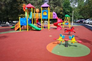 S-a finalizat reabilitarea primelor 25 de locuri de joaca din Constanta. Unde sunt situate (galerie foto)