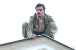 Un deţinut cere daune de 12 milioane lei de la Judecătoria Oradea, pe motiv că a fost judecat cu 