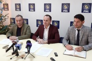 Între PNL Târgovişte şi Primăria Târgovişte,  conflict deschis chiar în ajunul Crăciunului
