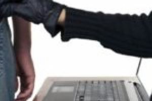 Fraudele online colindă cardurile oamenilor, în prag de sărbători!