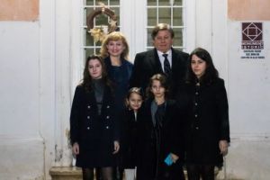 EXCLUSIV! FOTO: Familia Benedek şi-a întâmpinat oaspeţii la Castelul Teleki