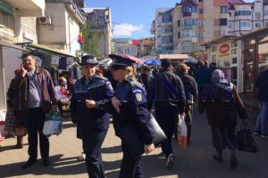 Poliţiştii botoşăneni le-au pus gând rău hoţilor de buzunare. Razii de amploare în zona Pieţei Centrale