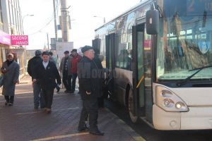 Program redus pentru autobuzele şi microbuzele TPL, în primele două zile de Crăciun